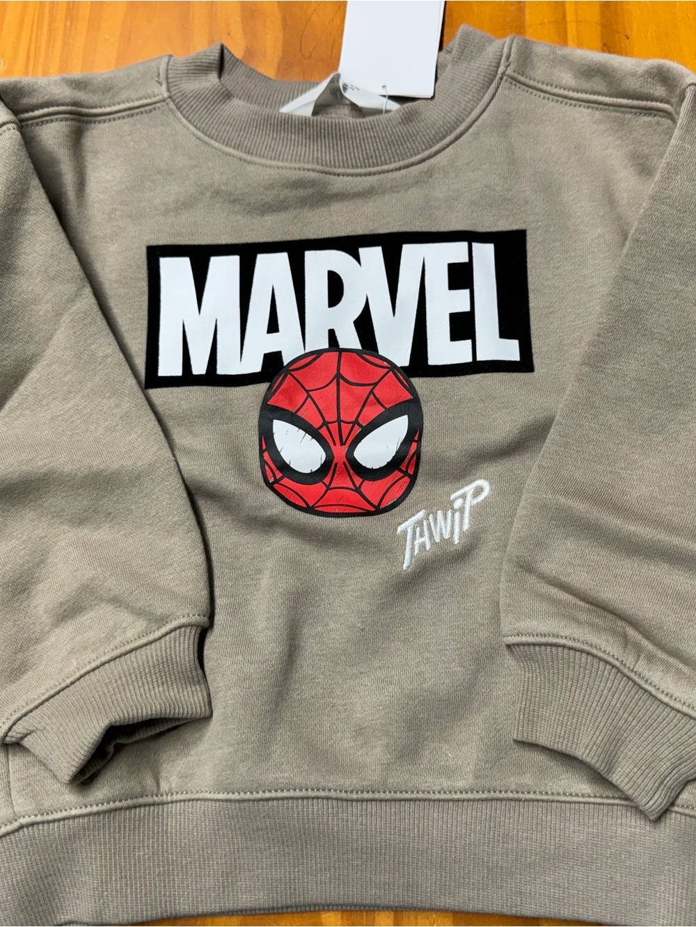 H&M Kids Beige Sweatshirt with Marvel Spider-Man Graphic 2t nwt